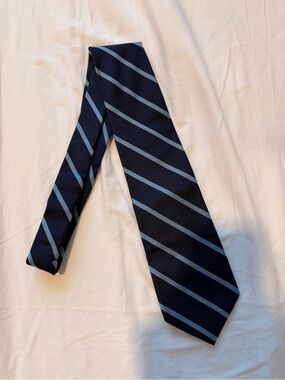 Brooks Brothers Navy Tie with Light Blue Diagonal Stripes